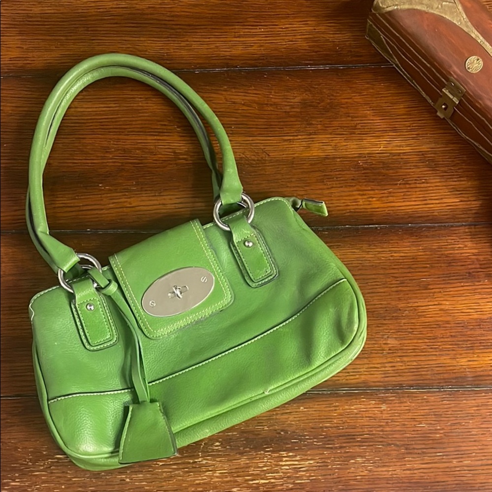 Vibrant Green Structured Shoulder Bag with Glossy Finish